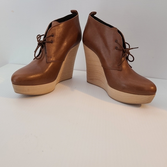 $650 Woman by Common Projects lace up Platform Lea - Picture 8 of 11